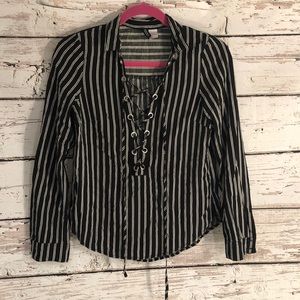 Divided Lance Up Blouse
